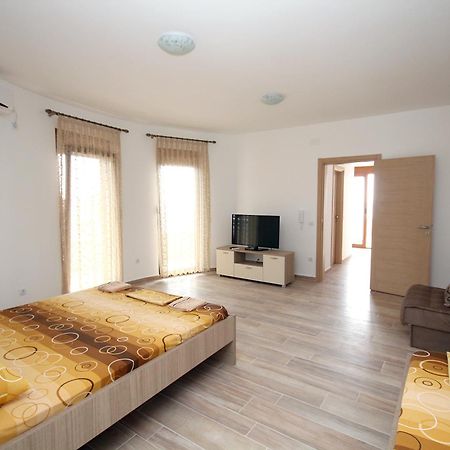 Apartments Md Lux Sutomore Buitenkant foto