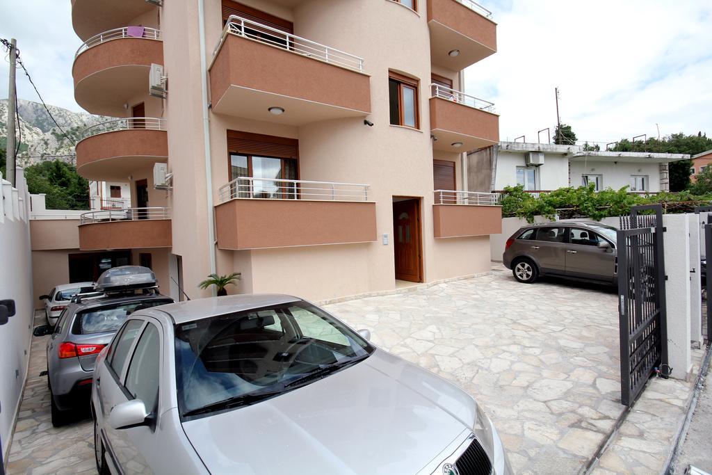 Apartments Md Lux Sutomore Buitenkant foto