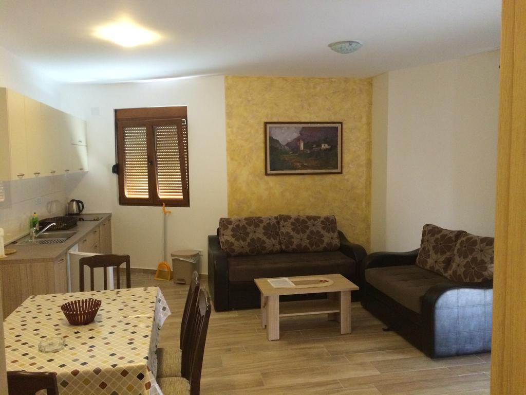 Apartments Md Lux Sutomore Buitenkant foto